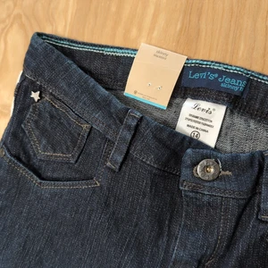 Levis Jeans Blackbird Dark Denim Slim Straight Stretch 14 W26" x L30" Adjustable - Picture 1 of 10