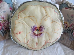 Wunderschönes besticktes Stiefmütterchenkissen Vintage oder Antik 1930er Jahre 18 Zoll so hübsch! - Bild 1 von 10