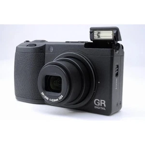 Ricoh GR Digital II GRD2 Compact Self Timer Digital Camera with Accessories - Picture 1 of 8