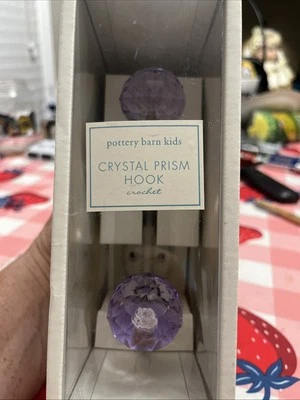 POTTERY BARN KIDS HOOK CROCHET  PURPLE CRYSTAL BEDROOM BATHROOM NURSERY. Foto 1 de 4