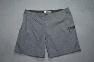 Salty Crew Shorts Mens Size 40 Technical Walk Swim Fish Casual HYBRID - Picture 1 of 11