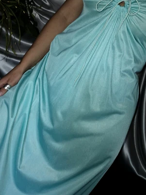 VTG SILKY SKINS NYLON BLUE COTTAGE CORE KEYHOLE DRESS GOWN NIGHTGOWN - Image 1 of 4