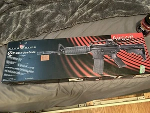 King Arms M4A1 Ultra Grade Air Soft Rifle - Picture 1 of 5
