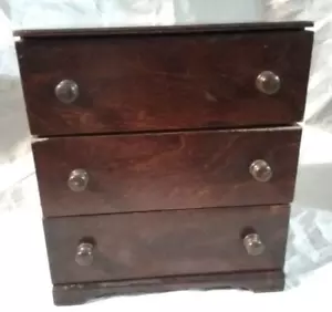 Vintage - Salesman Sample or Doll Dresser - 3 Drawer with Wooden Knobs - Picture 1 of 10