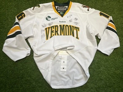 CAMISETA DE HOCKEY DEL EQUIPO DE HOCKEY DE LA NCAA DE LA UNIVERSIDAD DE VERMONT EMITIDA POR EL EQUIPO Talla 56 Foto 1 de 4