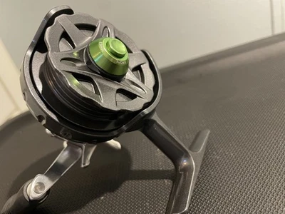 Carrete de descenso de pesca en hielo 13 SOLO - CAJA ABIERTA Foto 1 de 3