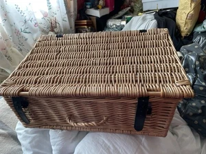 Wicker Hamper Basket With Lid 16”x12”x7.5” - Picture 1 of 4
