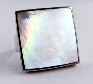 Vintage 925 Sterling Silver Square Mother Of Pearl Ring Size 7.25 Womens Shell - Picture 1 of 13