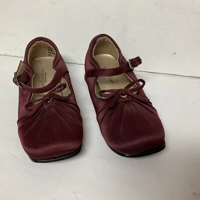 "Zapatos Kenneth Cole Reaction Mary Jane para niños talla 9,5 borgoña satinado tacón de 3/4""" Foto 1 de 4