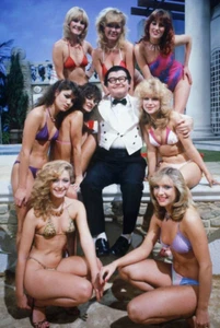 Celebrity Benny Hill Poster Print Wall Art Home Decor - Picture 1 of 2