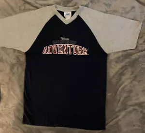 NWT Vintage Disney California Adventure Collegiate T Shirt Adult Mens Med Navy - Afbeelding 1 van 7
