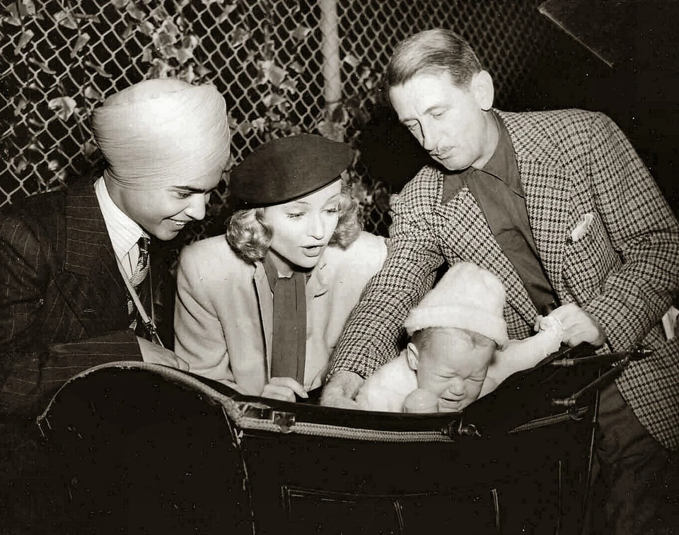 1939 CAROLE LOMBARD Film Break in Making with SABU & John Cromwell Photo - Image 1 of 1