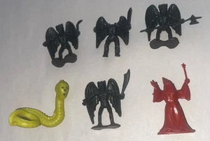 Vintage Figuren Lot Vintage 1981 DFC Dragon Riders Of The Styx D&D Wizard Monsters - Bild 1 von 4