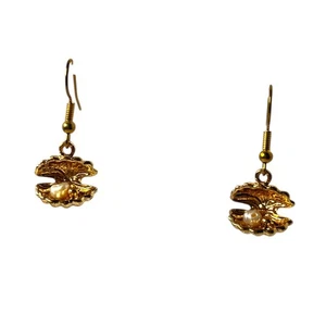 Womens Dangling Shell Earrings Gold Tone Handmade Nautical Beachy - Picture 1 of 4