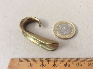 ANTICO CORNO PER SCARPE IN OTTONE ARRICCIATO MINIATURA PRIMI '900 - Foto 1 di 5
