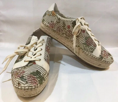 Nuevo Vince Camuto Cuero Perforado Floral Plataforma Tenis Zapatos con Cordones Talla 10 Foto 1 de 4