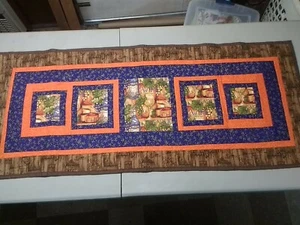 Corredor de mesa barril de vino queso botella de vid vasos decoración hecho a mano acolchado - Imagen 1 de 4