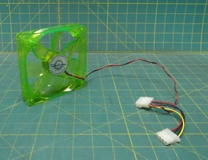 Apevia Rotary DC Brushless Case Cooling Fan, 12cm/4.72", 12V, 0.16A, Clear Green - Picture 1 of 7