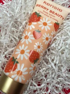 KENSIE Berry Beauty Perfume Body Lotion 6.8oz/200mL Full Size - NEW, FREE SHIP - Picture 1 of 3