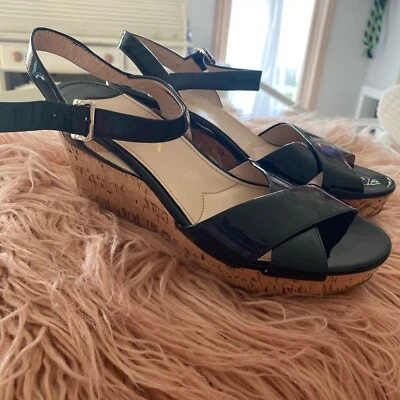 Cuñas Prada sin usar. Increíble estado, sin arañazos. Foto 1 de 3