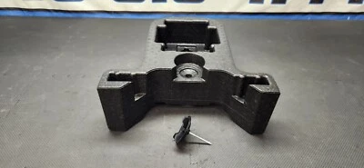 Soporte de espuma para inflador de neumáticos Ford Mustang 2015-2024 OEM Foto 1 de 4