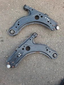 For VW Golf Mk4 1998-2004 Lower Front Wishbones Suspension Arms Pair - Picture 1 of 2