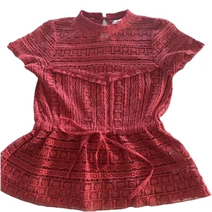 Carolina K Berenice rote Bluse Häkelösen Spitze Small Anthropologie Taille binden - Bild 1 von 6
