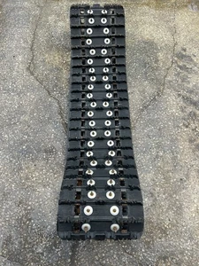 Ski-doo Mxz Renegade XP XS XM 137 x 16 x 1.2 2.86 Pitch Studded Ripsaw Track - Picture 1 of 12
