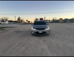 2019 Chrysler Pacifica LIMITED - Picture 1 of 29