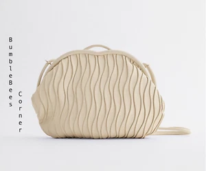 ZARA Borsa a tracolla PIEGHE PIEGHE Puffy AVORIO Borsa a tracolla Nuova con etichette 6110/610 - Foto 1 di 8