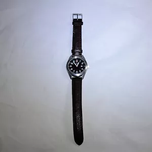 Orologio Svizzero Esercito Victorinox Guarrison 241084 Quadrante Nero Data Cinturino in Pelle *LEGGERE* - Foto 1 di 6