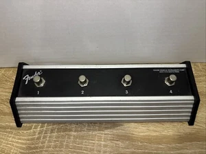 Interruttore a pedale Fender Cyber Twin accesso rapido 4 pulsanti MPN 0052219000 senza cavi - Foto 1 di 6