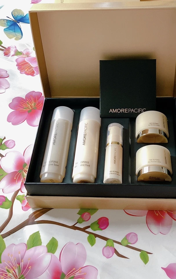 AMOREPACIFIC TIME RESPONSE EXPERIENCE GIFT - Image 1 of 4