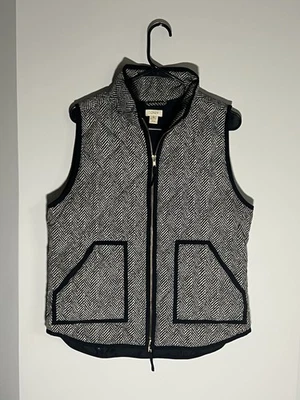 Chaleco acolchado con estampado de espiga J.Crew talla mediana para mujer negro crema Foto 1 de 4