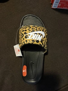 Nike Leopardenmuster Damengröße 6 neu im Karton Victori One Slide - Bild 1 von 6