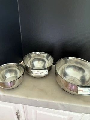 Sharper Image 3 Piece Stainless Steel Bowl Set Rubber Bottom - Image 1 of 4