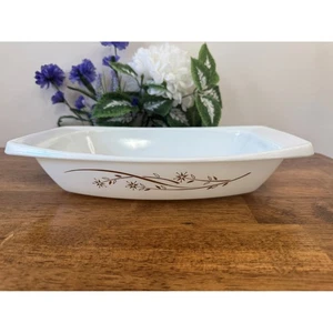 Vintage Pyrex Golden Honeysuckle Oval Casserole Dish 80oz Milk Glass - Picture 1 of 5