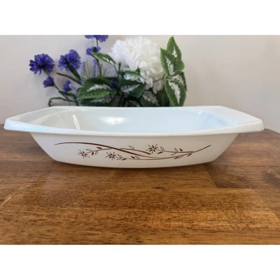 Vintage Pyrex Golden Honeysuckle Oval Casserole Dish 80oz Milk Glass - Image 1 of 4