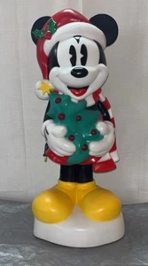 Molde soplado Mickey Mouse de 2 pies para sostener árbol de Navidad con sombrero de Santa (funcionando) - Imagen 1 de 7