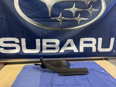 Placa de umbral trasero derecho Subaru Impreza WRX 2002-2007 P/N 94061FE000 PIEZA ORIGINAL OEM Foto 1 de 4