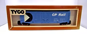 TYCO HO Scale CP Rail Canadian Pacific 50' Plug Door Reefer Box Car #339D - Picture 1 of 9