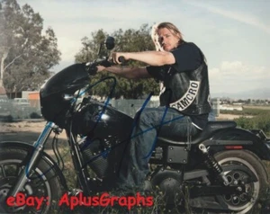 CHARLIE HUNNAM.. Sons of Anarchy's Jax - SIGNIERT - Bild 1 von 1