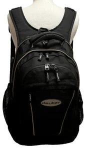 DEUTER : Giga 1 Walking Hiking Rucksack Laptop Bag Backpack (FREE UK P&P) - Picture 1 of 13