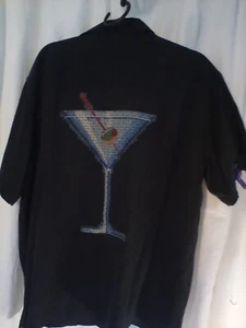 Camisa Hawaiana Tori Richard L Negra Seda Fantástica Bordada Martini Bebida 100% - Imagen 1 de 7