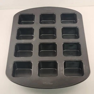 Wilton Bake It Better Bar Pan Antiadherente Utensilios para Hornear Tamaño 2.5" x 2.5" Pasteles Brownies - Imagen 1 de 7