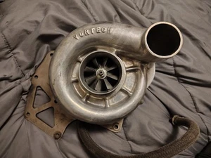Vortech V1 Supercharger. 5.0 5.7 4.6 - Picture 1 of 3