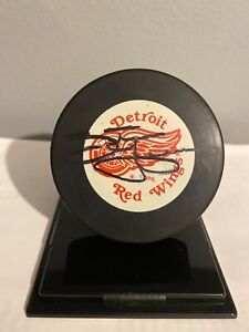 Steve Yzerman Signed Detroit Red Wings Hockey Puck  W/COA From The Red Wings