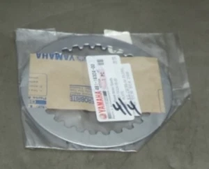 Yamaha YZF R1 Clutch Plate YZ 450F XSR 900 4b1-16324-00-00 - Picture 1 of 1