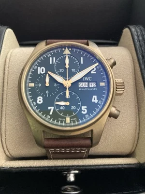 IWC Pilot's Watch Olive Green Dial Men's Watch - IW387902 - Automatic Swiss - Image 1 of 4