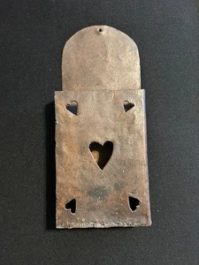 Vintage Wandposthalter aus Metall mit Herzakzenten - Bild 1 von 6